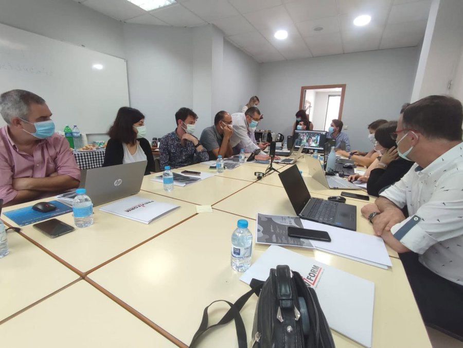 The 2nd LTT activity of "Marketing Digitally" project was realised in Portugal